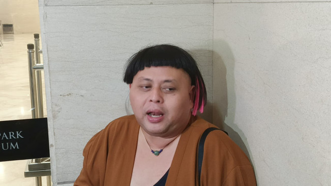 Papam datang melayat ke rumah duka (19/7)[Selvianus Kopong Basar]